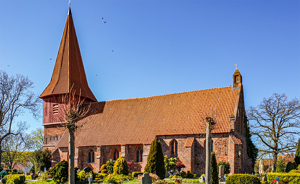 Kirche St. Nikolai zu Altefähr